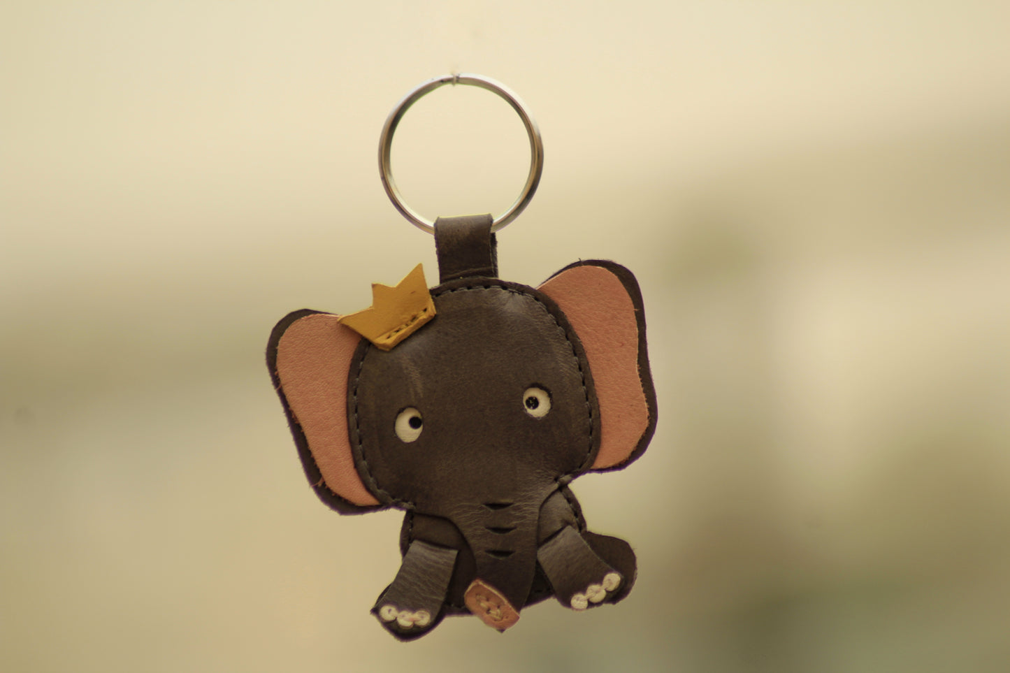 Baby Jumbo leather key ring.